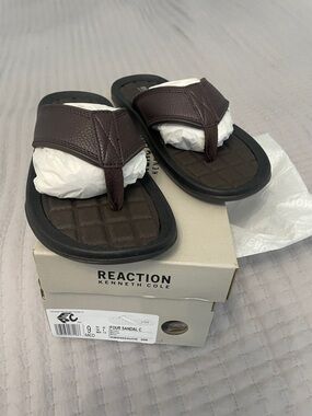Kenneth Cole Reaction Four Sandal C NIB | Men's Size 9 | Brown Flip Flop